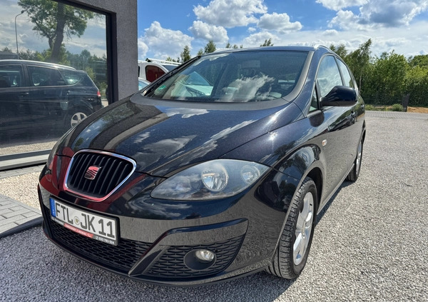 Seat Altea XL cena 15900 przebieg: 214000, rok produkcji 2011 z Skaryszew małe 326